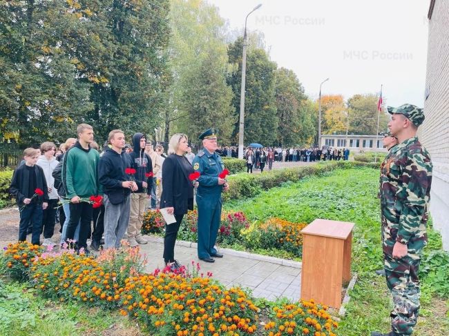 В Донском почтили память героя-пожарного Павла Макарочкина