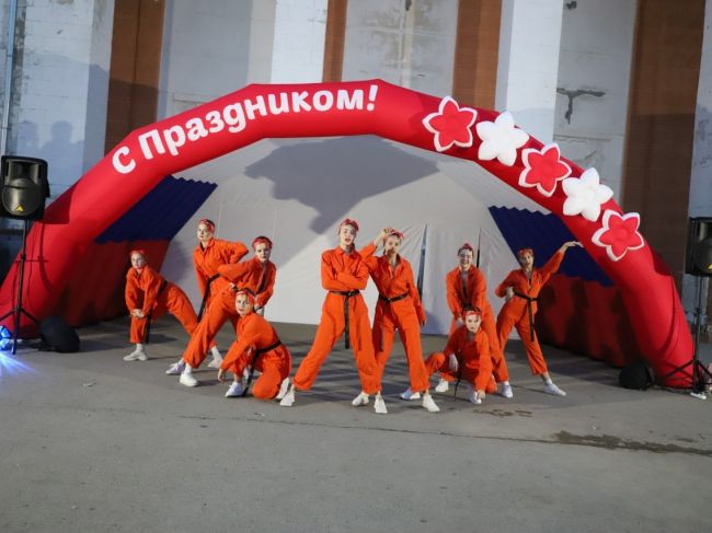В Северо-Задонске прошел праздничный концерт под открытым небом
