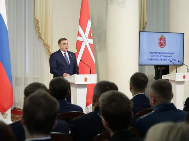 Алексей Дюмин вручил награды участникам СВО