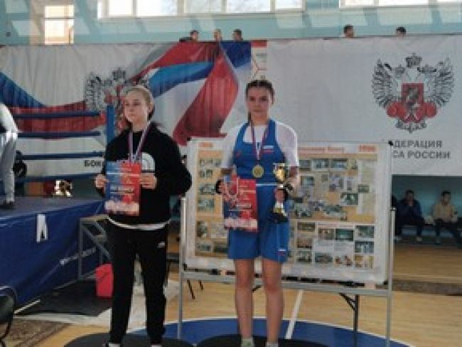 Брат и сестра из Донского завоевали медали первенства по боксу