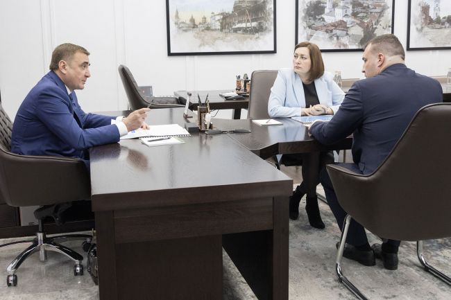 Алексей Дюмин провел встречу с руководителем Управления Росреестра по Тульской области