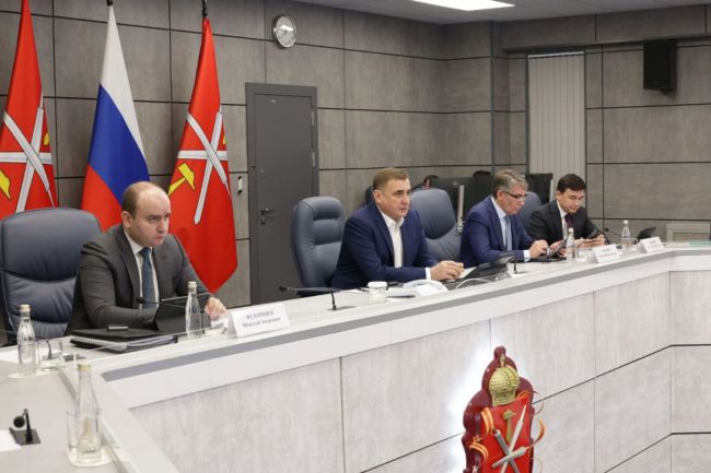 Алексей Дюмин дал ряд поручений Правительству региона по итогам прямой линии Президента РФ