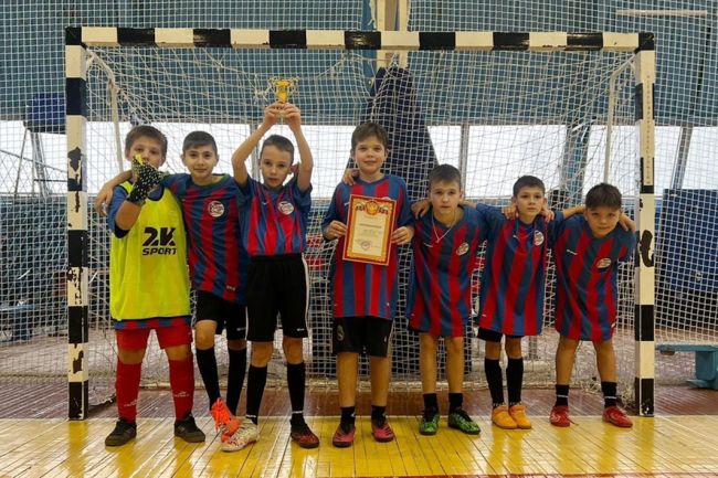 Дубенцы – лидеры районных соревнований по мини-футболу