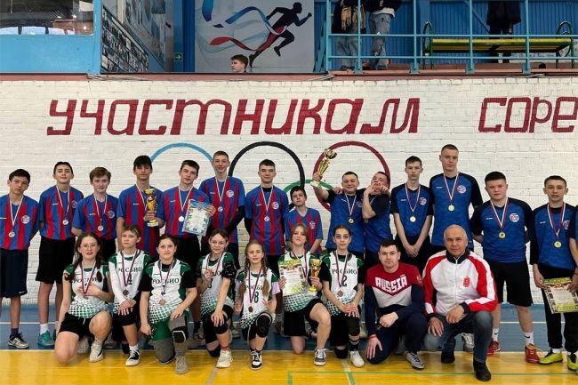 Команды юношей Дубенского района стали чемпионами области по мини-лапте