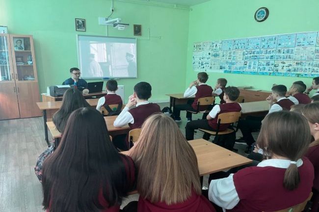 В Оленском центре образования посмотрели документальный фильм, посвящённый Сталинградской битве