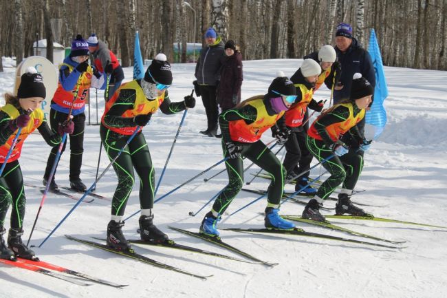 Женский день в Киреевске отметили смешанной лыжной эстафетой