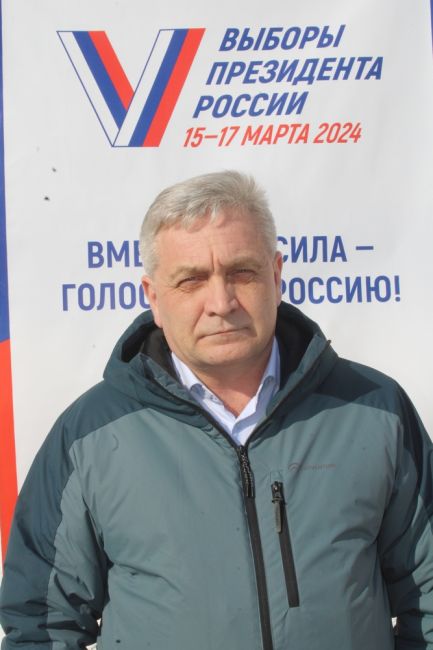 Глава администрации Игорь Цховребов  проголосовал на выборах Президента и призвал жителей последовать его примеру