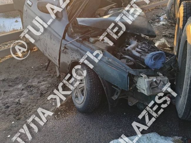 В Ефремовском районе столкнулись три автомобиля, есть погибшие