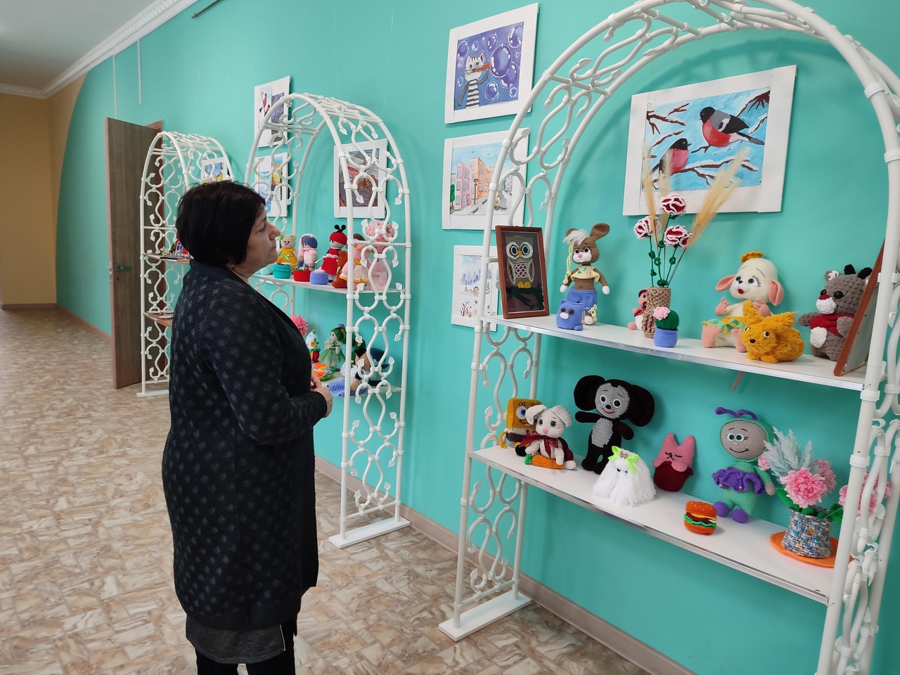 Формы самообразования схема. Самообразование педагога. Тенденции развития современного урока. Что входит в практическую. Маркетолог профессия.