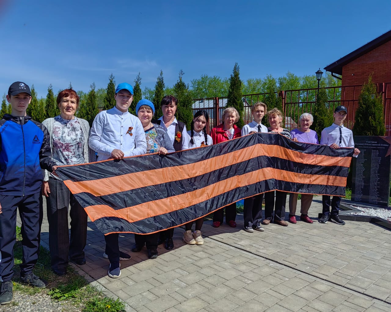 Вчера в Доме культуры поселка Пронь для жителей был организован праздничный  концерт. - Районные будни. Кимовский район