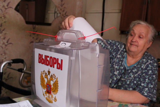 В Заокском на дому проголосовала Надежда Блаженкова