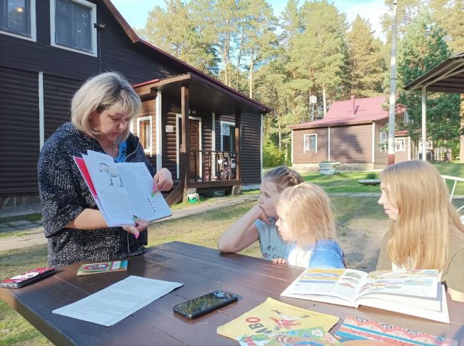 Алексинские библиотекари побывали в гостях у детей из Донбасса