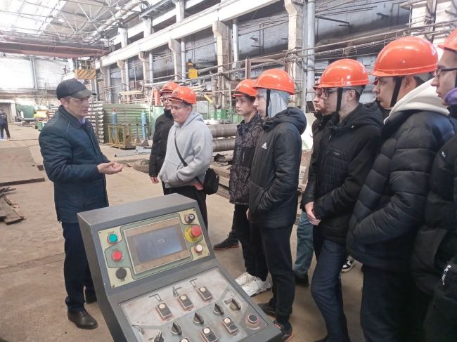 Алексинские студенты побывали на заводе