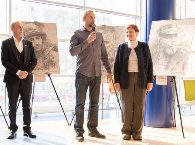 В Алексине открыли выставку, посвященную героям СВО