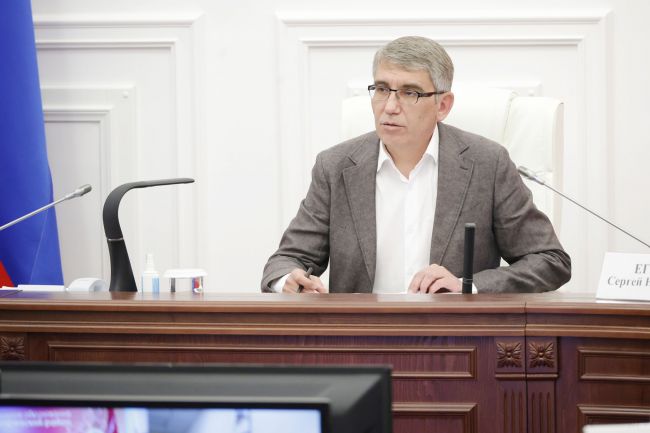 Алексинцы жалуются Дмитрию Миляеву на незавершенные работы по благоустройству
