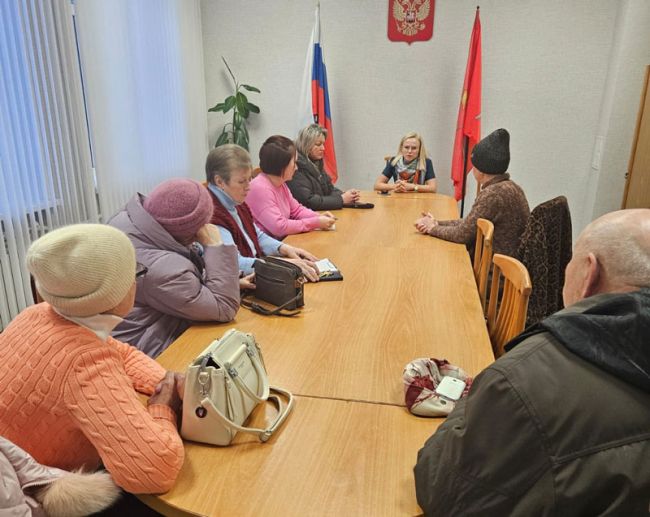 Олеся Незнанова провела встречу с жителями Новогуровского