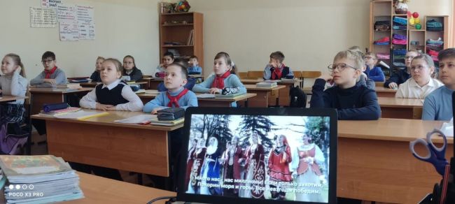 Алексинские школьники гордятся Россией