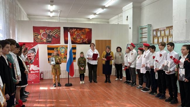 В сеневской школе провели патриотическую акцию
