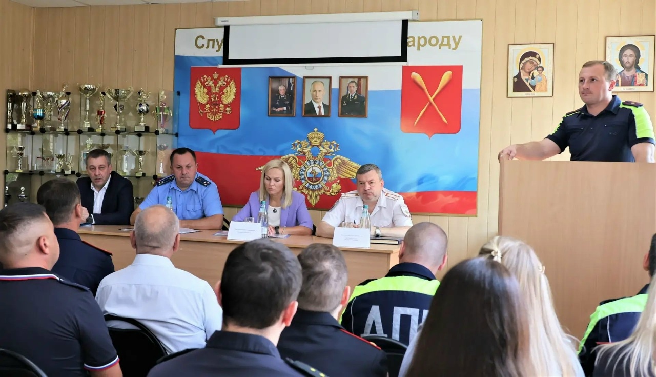 Павел Федоров принял участие в расширенном заседании отдела полиции Павел Федоров принял участие в расширенном заседании отдела полиции