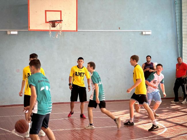 В Алексинском машиностроительном техникуме прошли соревнования по баскетболу, посвящённые началу учебного года