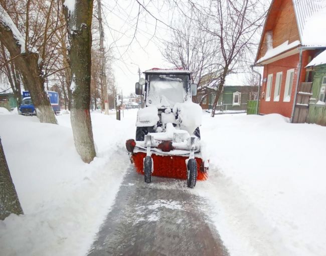 Павел Федоров поручил коммунальщикам усилить работы по уборке снега
