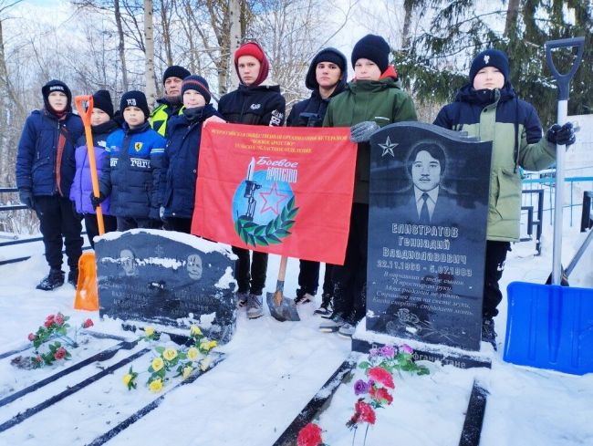 Новогуровцы почтили память воинов-интернационалистов