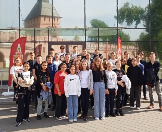Учащиеся и учителя школы №11 побывали в военно-историческом музее Тульского кремля