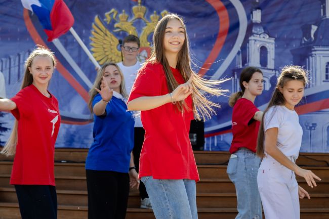 Теперь ваш дом – Россия: Алексин отметил День воссоединения ДНР, ЛНР, Херсонской и Запорожской областей с Россией