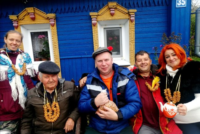 Культработники Поповского ДК устроили «Покровские посиделки» в соседней деревне Замарино Культработники Поповского ДК устроили «Покровские посиделки» в соседней деревне Замарино
