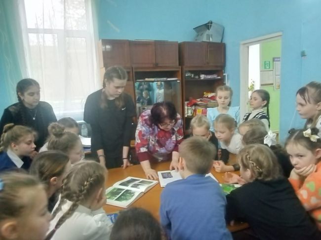 В Арсеньевской детской школе искусств  прошел познавательный час  Наш дом - планета Земля