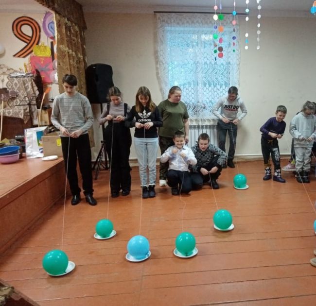 В Ясенковской сельской библиотеке прошла игровая программа «Отвага, мужество и честь»