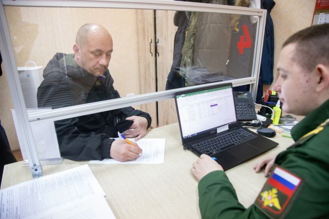450 тысяч рублей платят контрактникам, кто прибыл в Тулу в пункт отбора на военную службу