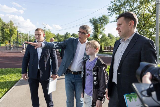 Дмитрий Миляев поручил продолжить благоустройство Баташевского сада