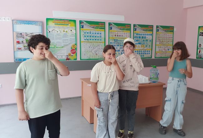 В  Арсеньевской школе прошел час веселых затей «Делу – время, шутке – час»