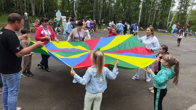 В Комсомольском парке в поселке Арсеньево прошел праздник, посвященный Дню защиты детей