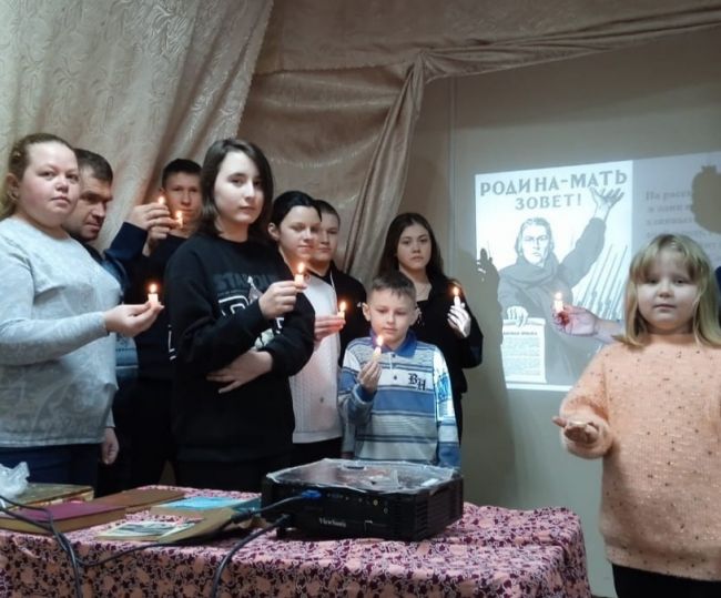 В Ясенковской сельской библиотеке прошел час памяти «Ленинград. Блокада. Память»