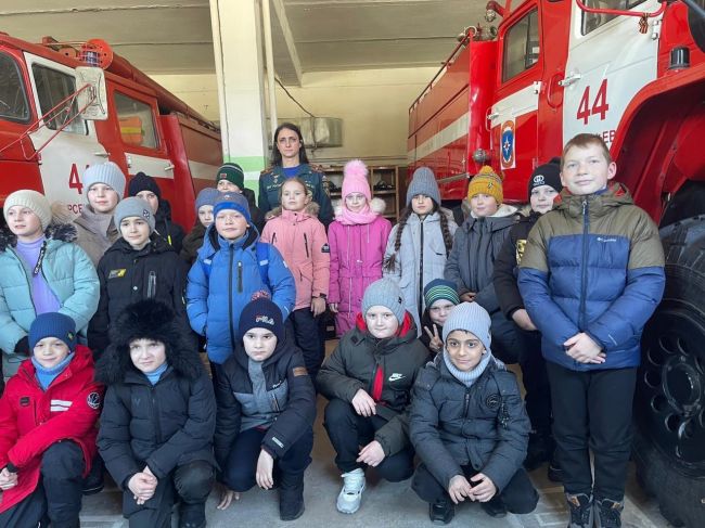 Учащиеся  Арсеньевской школы посетили пожарно-спасательную часть