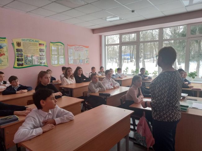 Разговоры о важном в Арсеньевской школе посвятили теме: Как найти своё место в обществе?