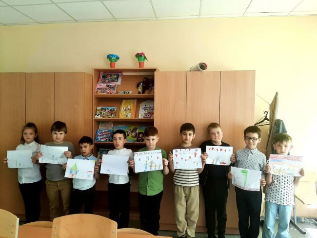 Учащиеся Арсеньевской школы приняли участие в  классном часе  Семья и семейные ценности