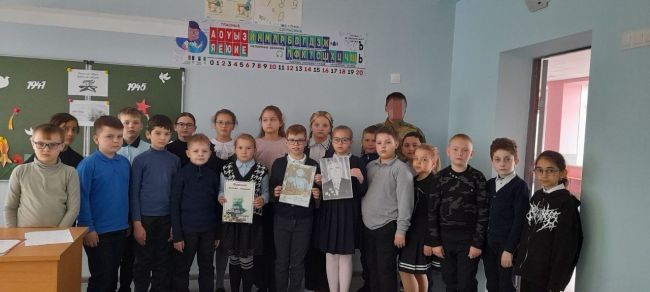 В Арсеньевской школе прошел Урок Мужества, посвященный празднованию Дня Победы