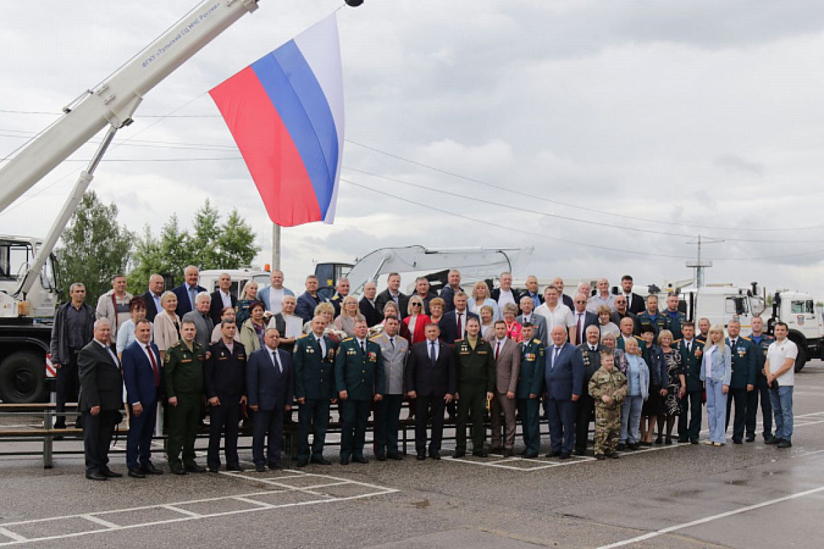 В Туле отметили 60-летие Тульского спасательного центра В Туле отметили 60-летие Тульского спасательного центра