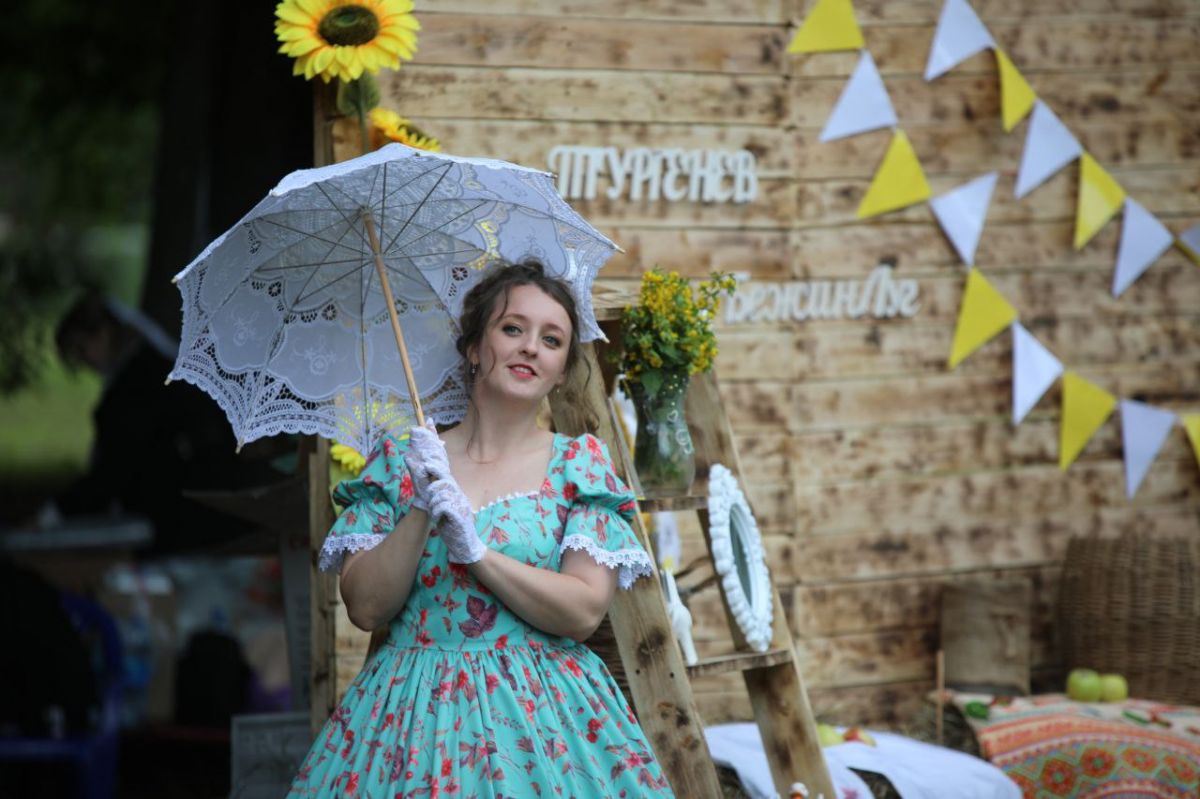 «Музейное лето в Туле»: в Тургенево прошел праздник «Песни Бежина луга» «Музейное лето в Туле»: в Тургенево прошел праздник «Песни Бежина луга»