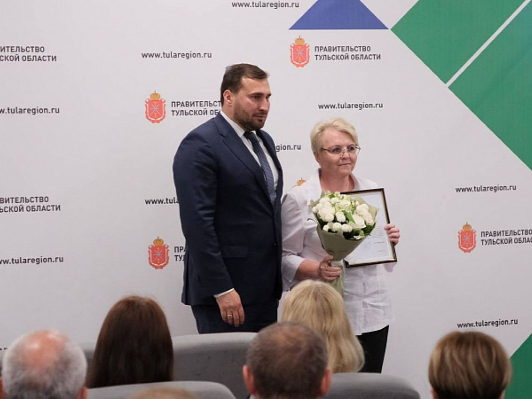 В Туле наградили активных участников месячника чистоты и голосования по благоустройству В Туле наградили активных участников месячника чистоты и голосования по благоустройству