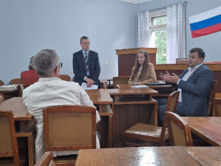 Александр Ярошевский пообщался арсеньевцами
