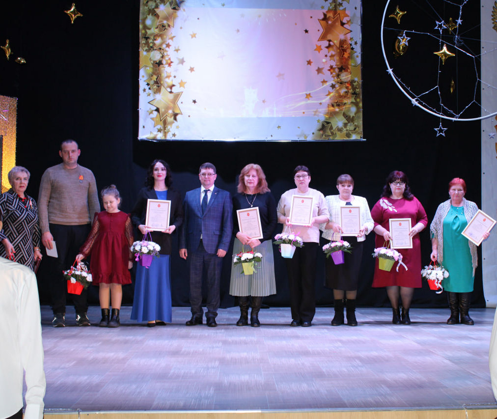 Славный отметил 17-летие: Праздник единства и достижений Славный отметил 17-летие: Праздник единства и достижений