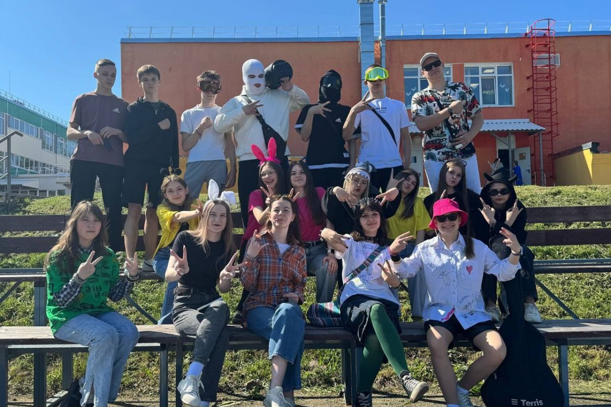 В Арсеньевской школе состоялся традиционный «День непослушания»