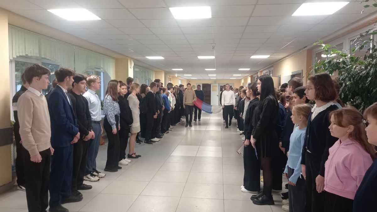 Традиции в действии: линейка в Арсеньевской школе