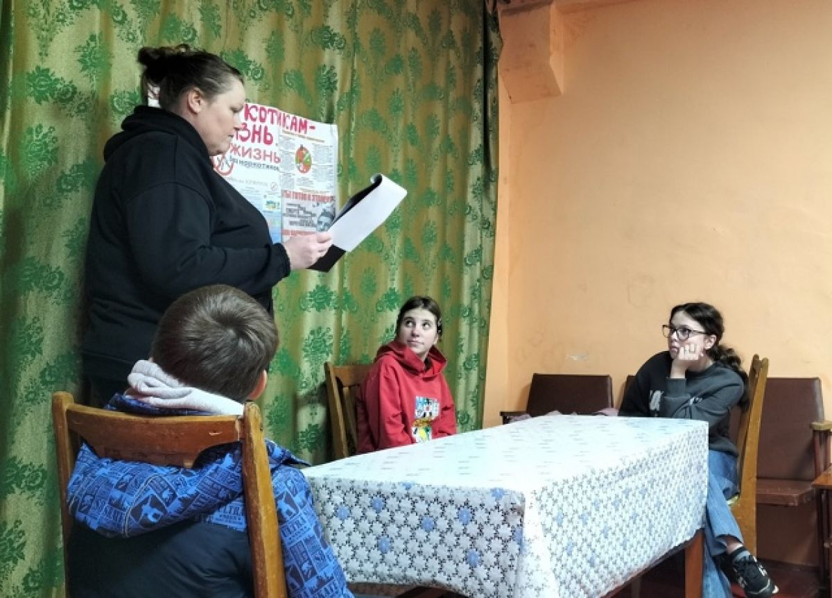 В Бобровском клубе прошла дискуссия «Наркотик – секреты манипуляции»