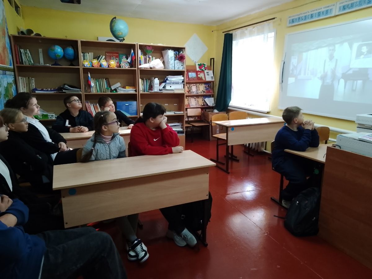 В Ясенковской школе прошли занятия  Творчество, которое объединяет