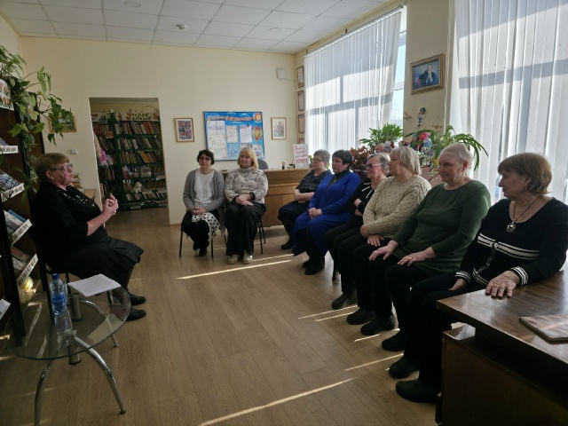 В Центральной библиотеке прошла встреча с поэтом В Центральной библиотеке прошла встреча с поэтом